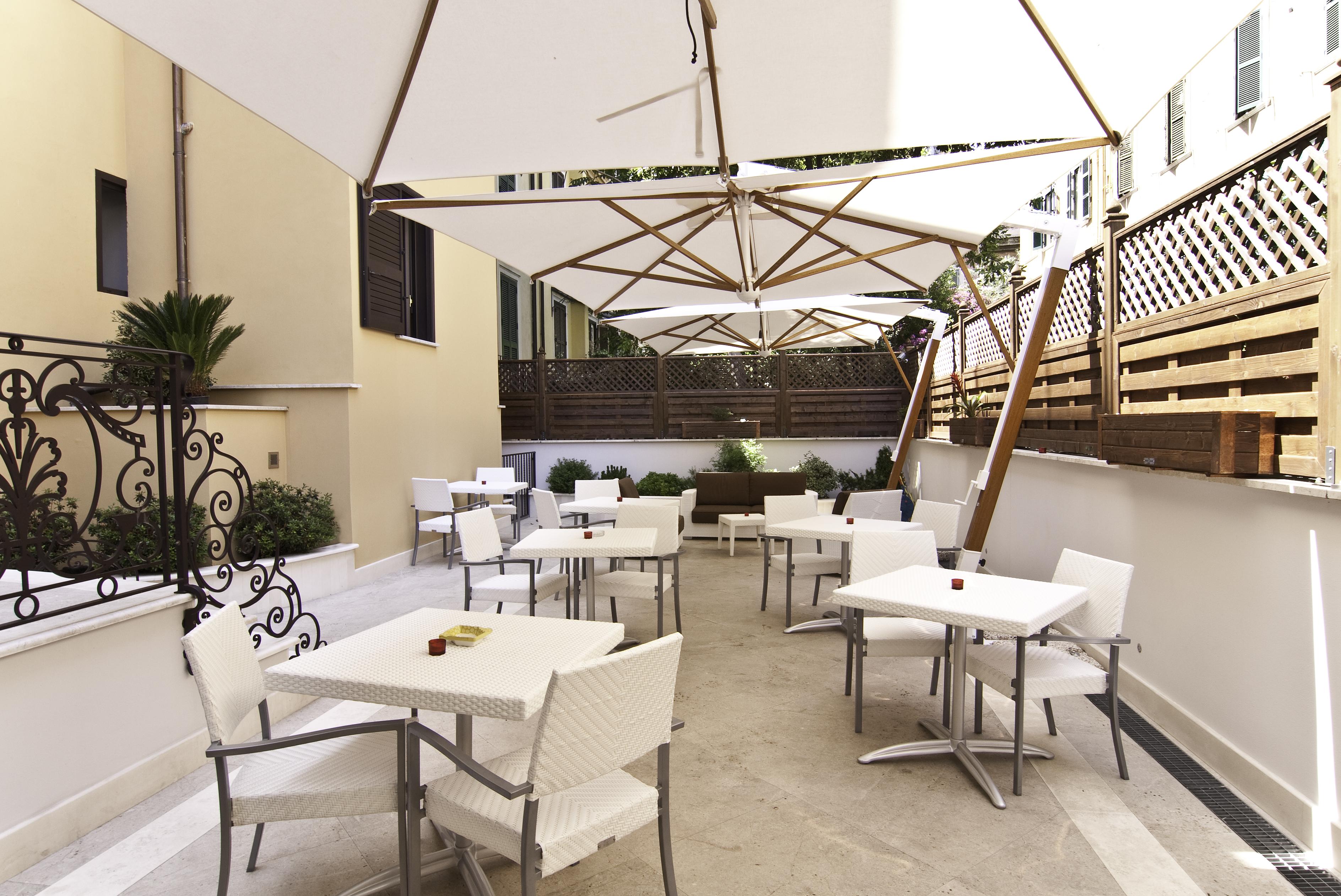 Hotel Best Roma Ресторант снимка